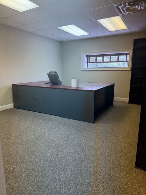 5215 Highway Ave #100