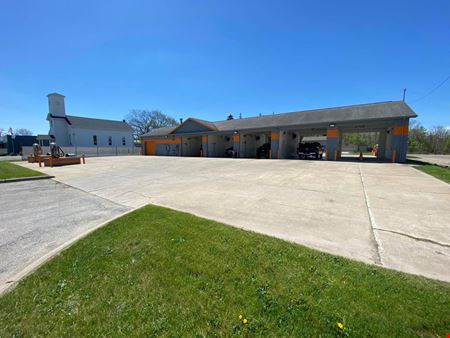 Preview of Retail space for Sale at 11561 N Saginaw