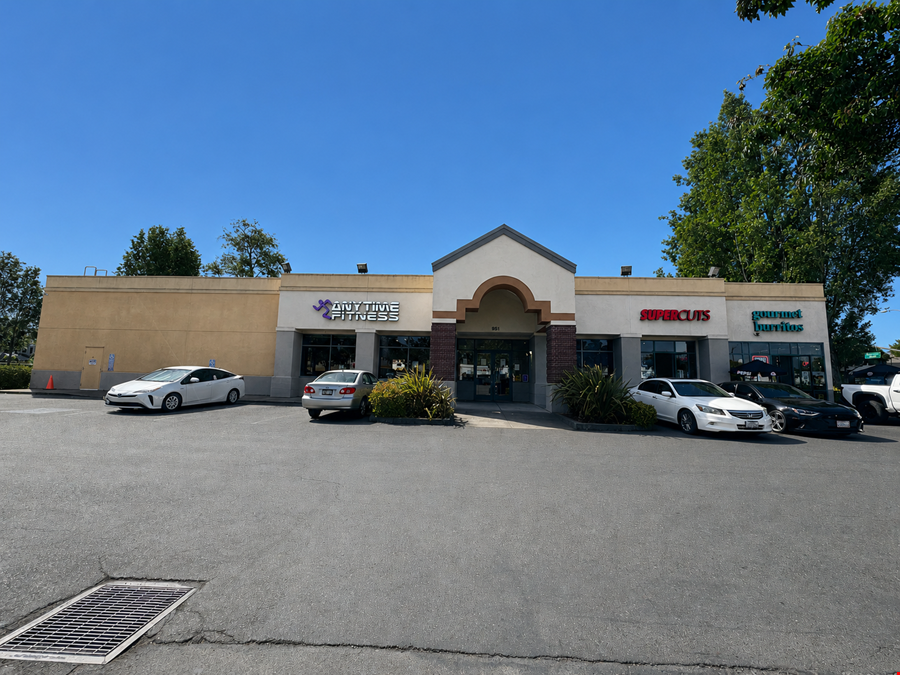 100% Leased Multi-Tenant Retail Investment