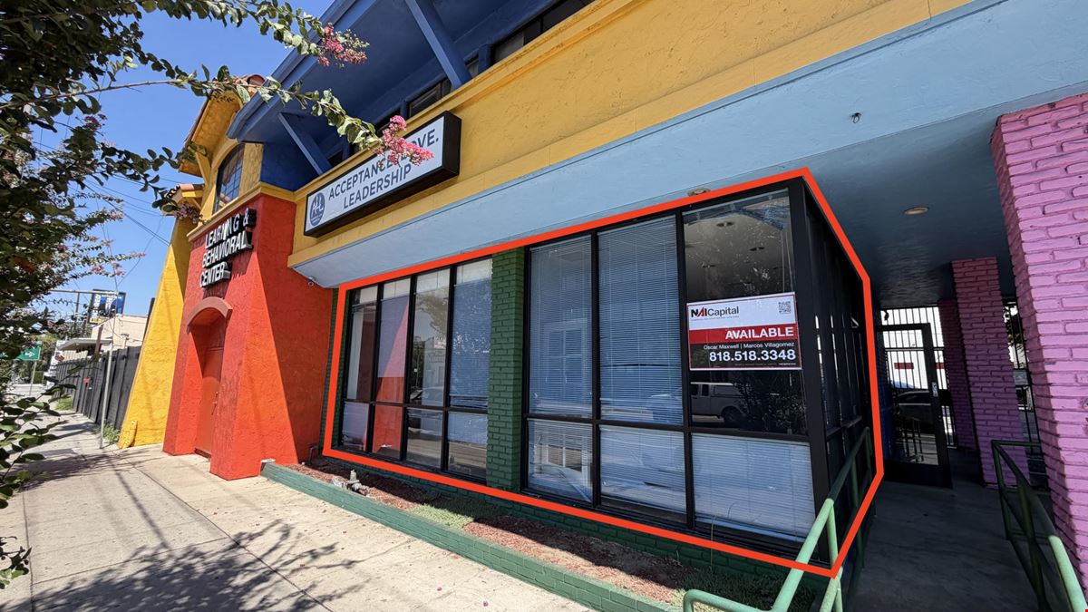 5554 Reseda Boulevard