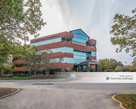 Preview of commercial space at 208 Golden Oak Court
