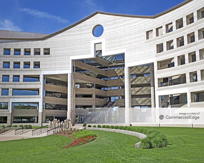 Tuscany Plaza