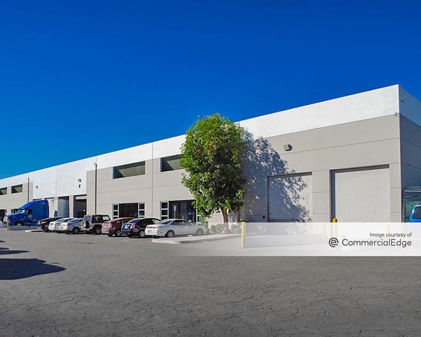 Arrow Commerce Center