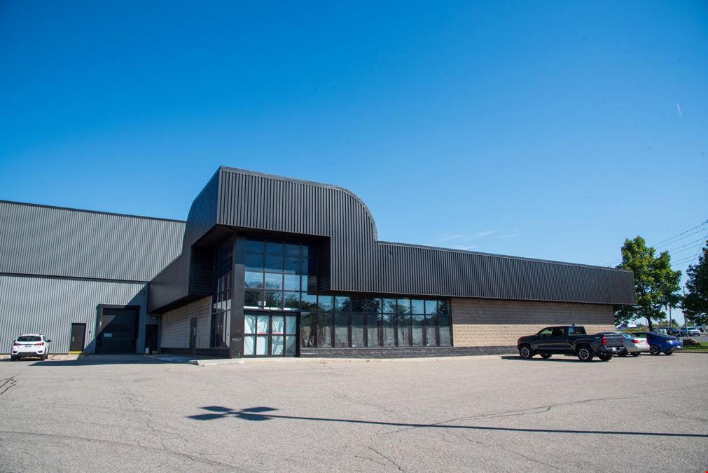 901 Steeles Avenue East