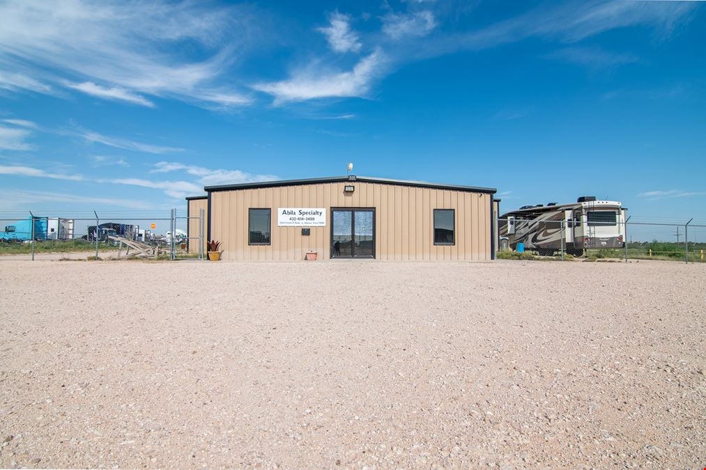 Traditional Office/Shop Near Interstate 20