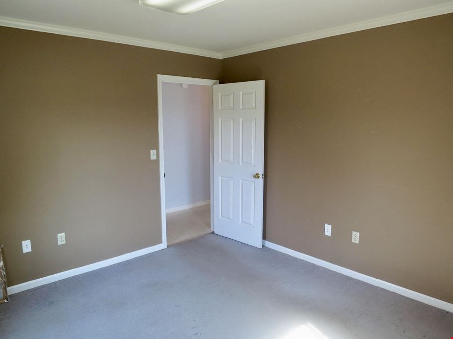 TURNKEY PROFESSIONAL OFFICE SUITE RIGHT OFF RT 250