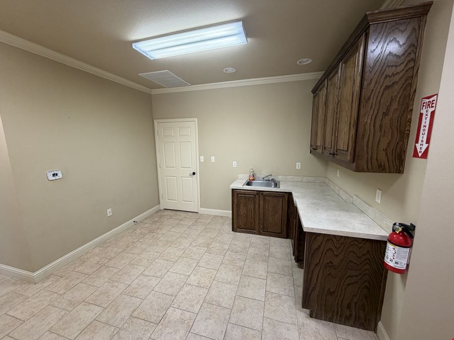 2217 Martin Dr