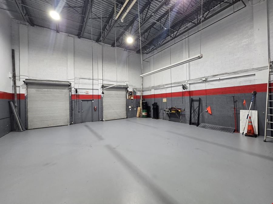 Industrial Flex Space | Corner Unit