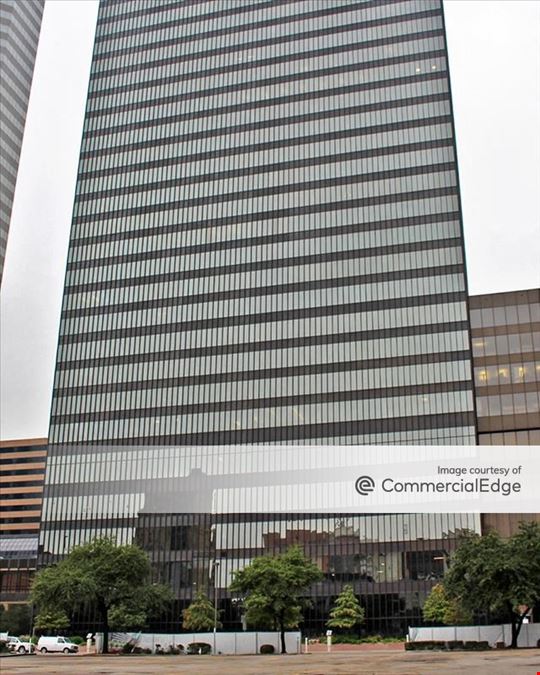 1 Houston Center