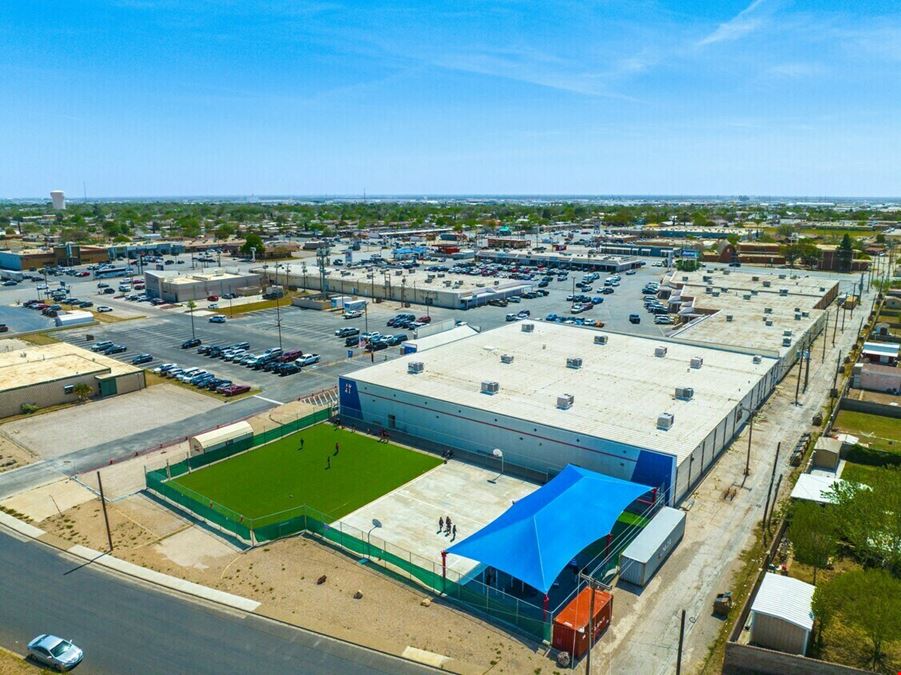 Town and Country Shopping Center