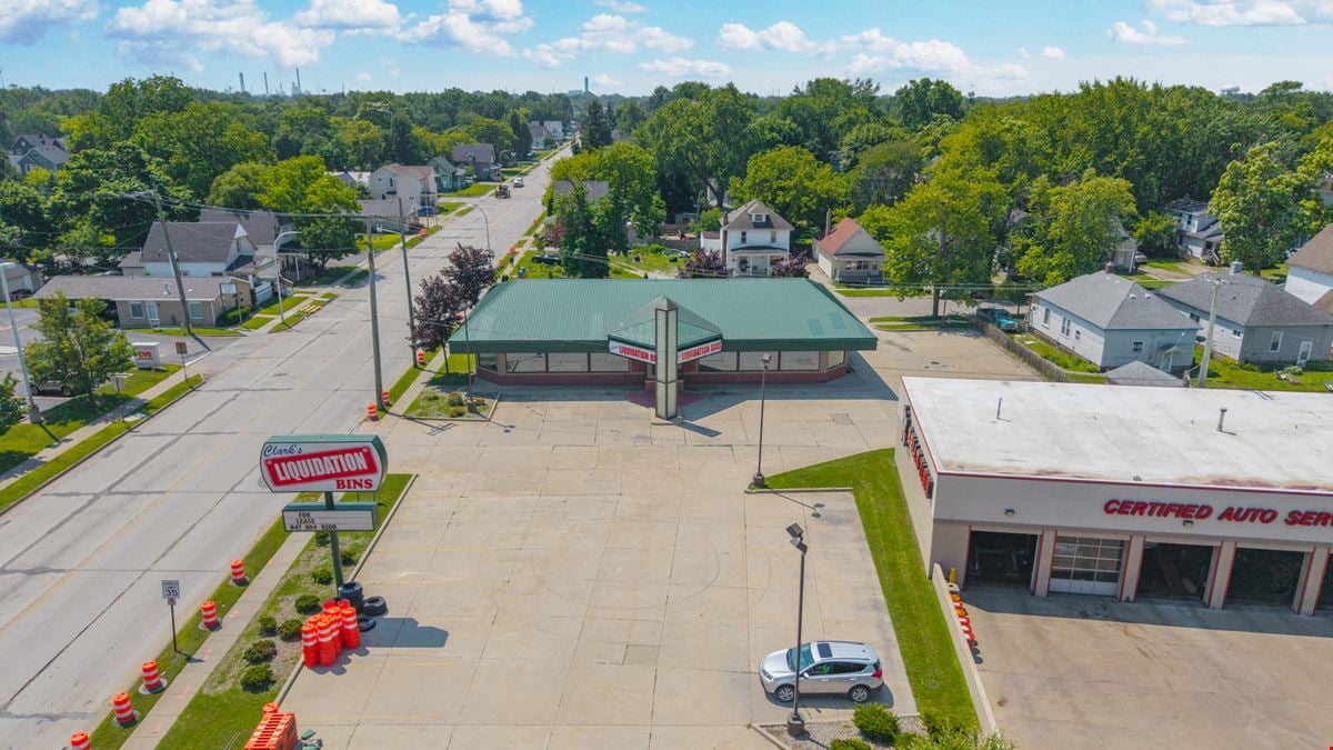 1002 Lapeer Ave.
