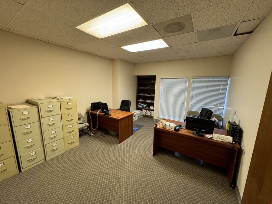 Clean Office Space In Excellent Condition @ Airport Area