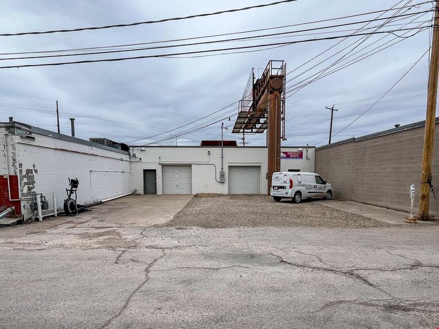 1104 Jackson Blvd