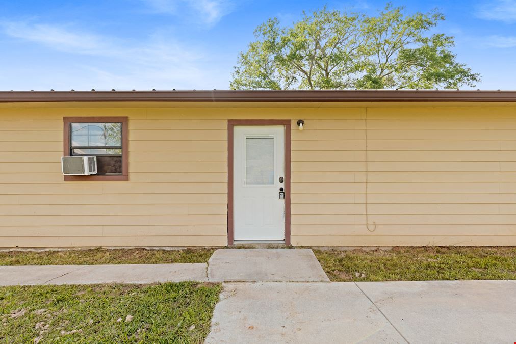 Prime High-Visibility Commercial Opportunity | 22360 Highway 321, Cleveland, TX