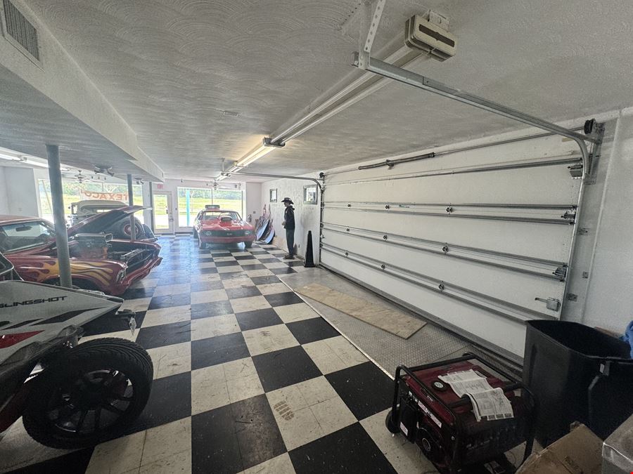 Man Cave - Auto Dealer - Storage Yard - Holly Hill, FL