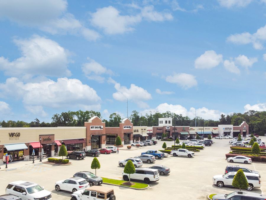 Highland Park Marketplace: Upscale Grocery Anchored Retail Center