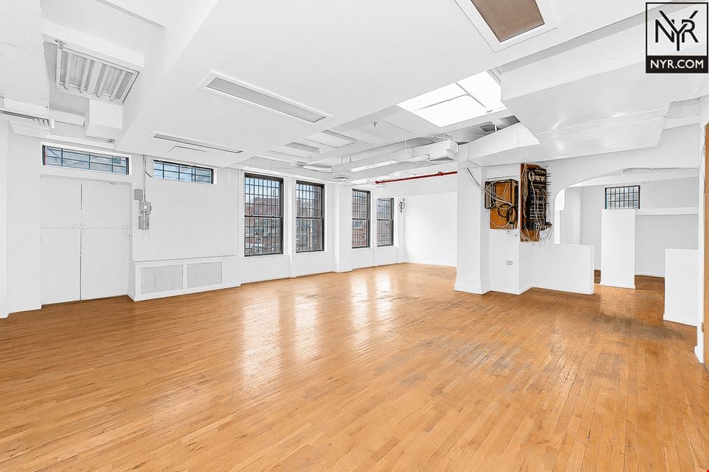 148 W 24th St