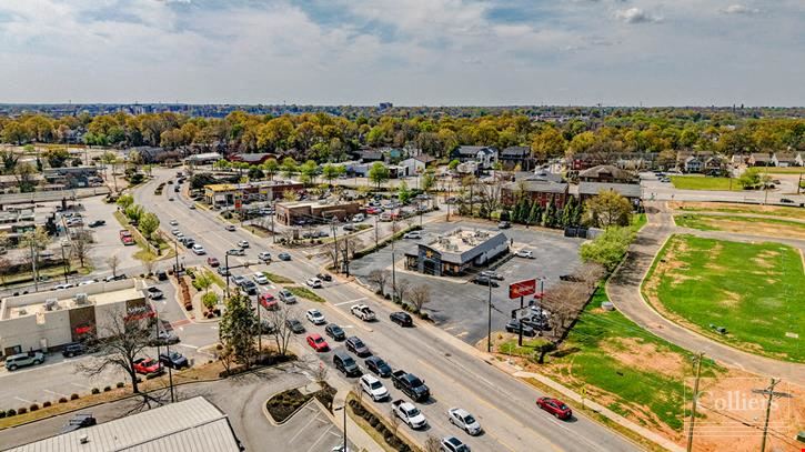 ±3,256-SF Move-In-Ready Restaurant on the Edge of Downtown Greenville