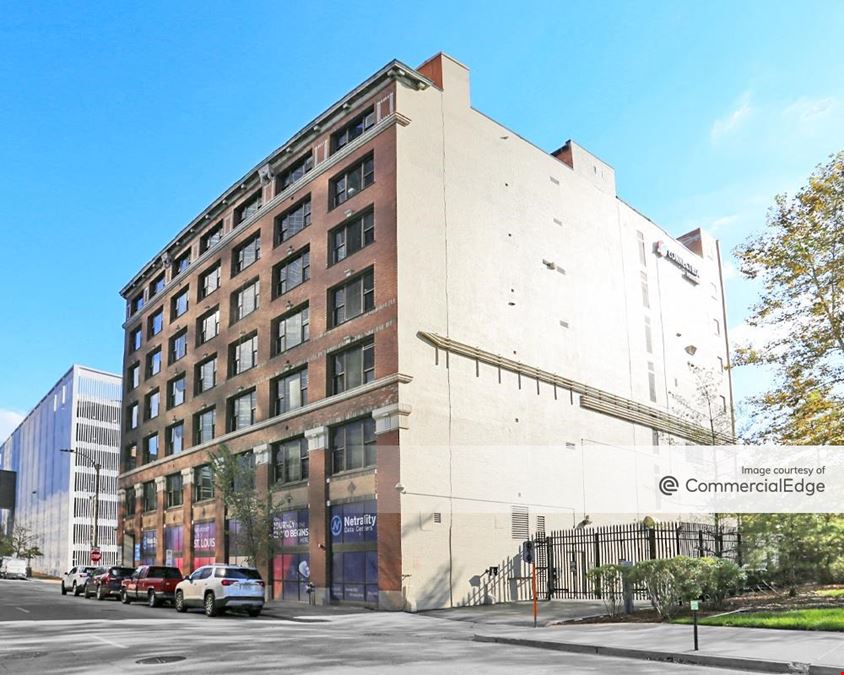 900 Walnut Street