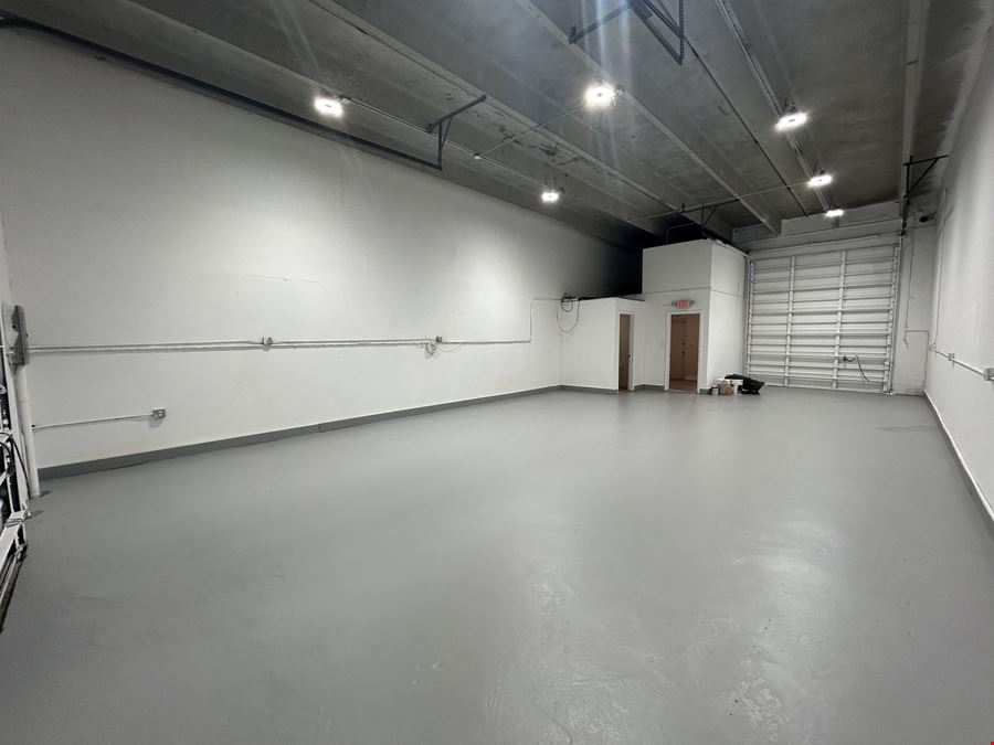 Airpark Commerce Center