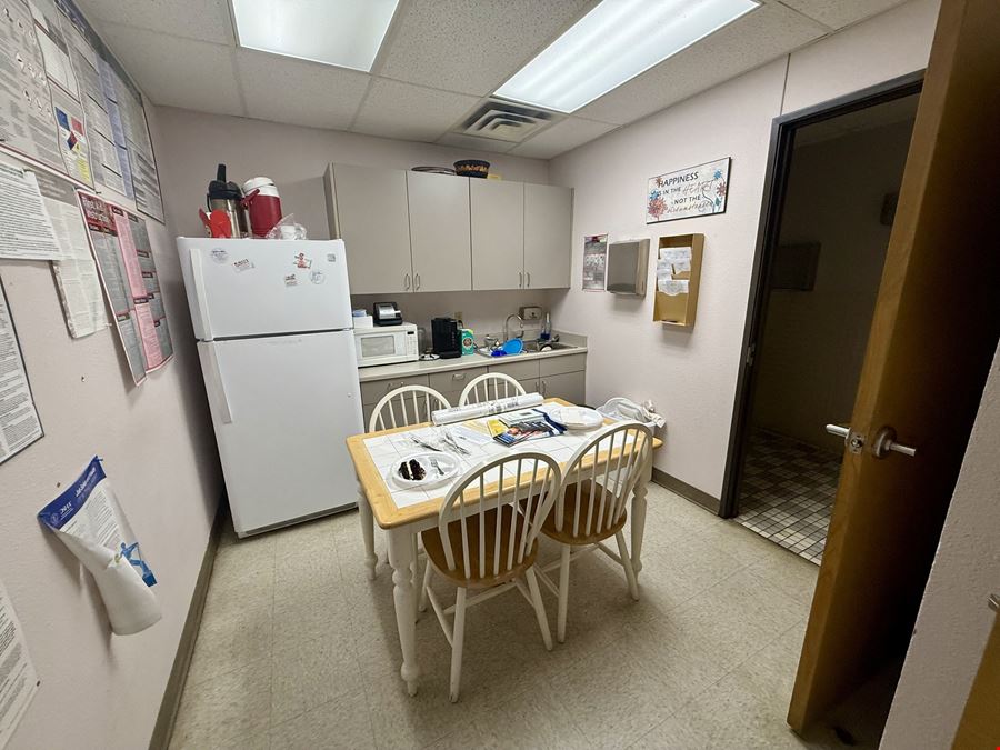 1000 Clarksville St_Paris Health_Prop #2