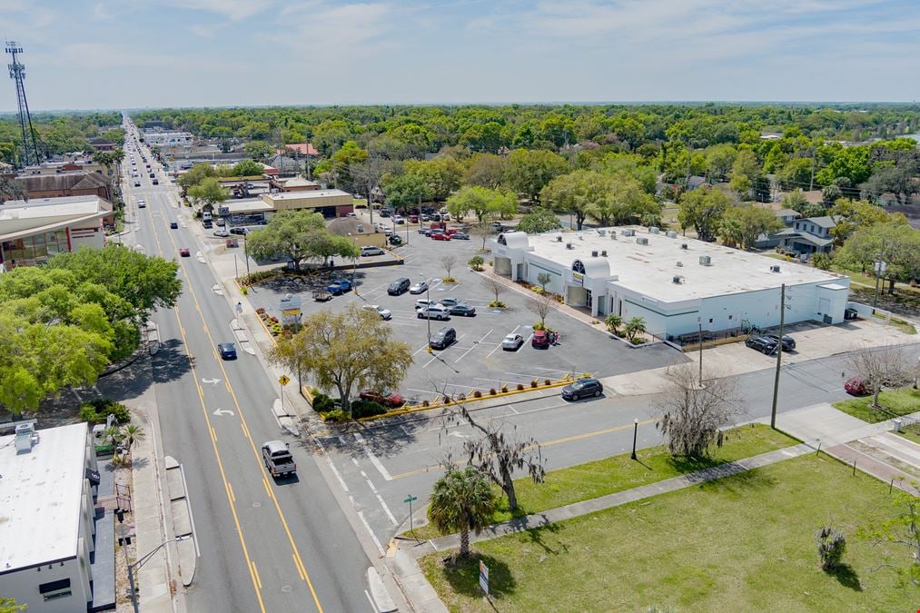 Waller Plaza - Retail Center