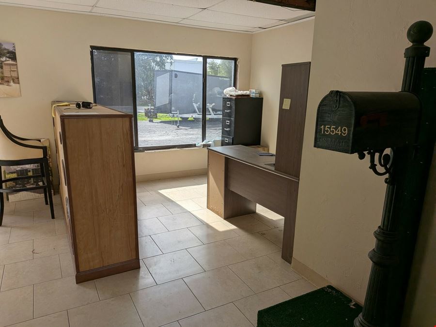 End-Cap Flex Condo For Lease!