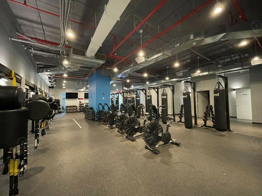 3,500 SF | 2415 Arthur Avenue | Newly Developed Built-Out Fitness Studio For Lease