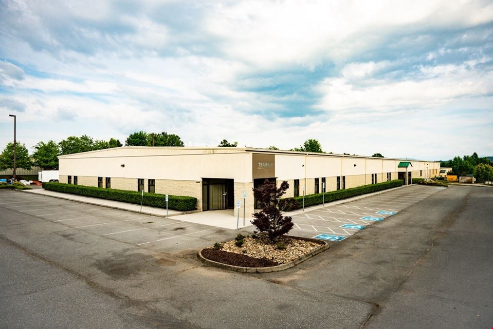 56,604 SF Office or Flex Redevelopment | Knoxville, TN MSA