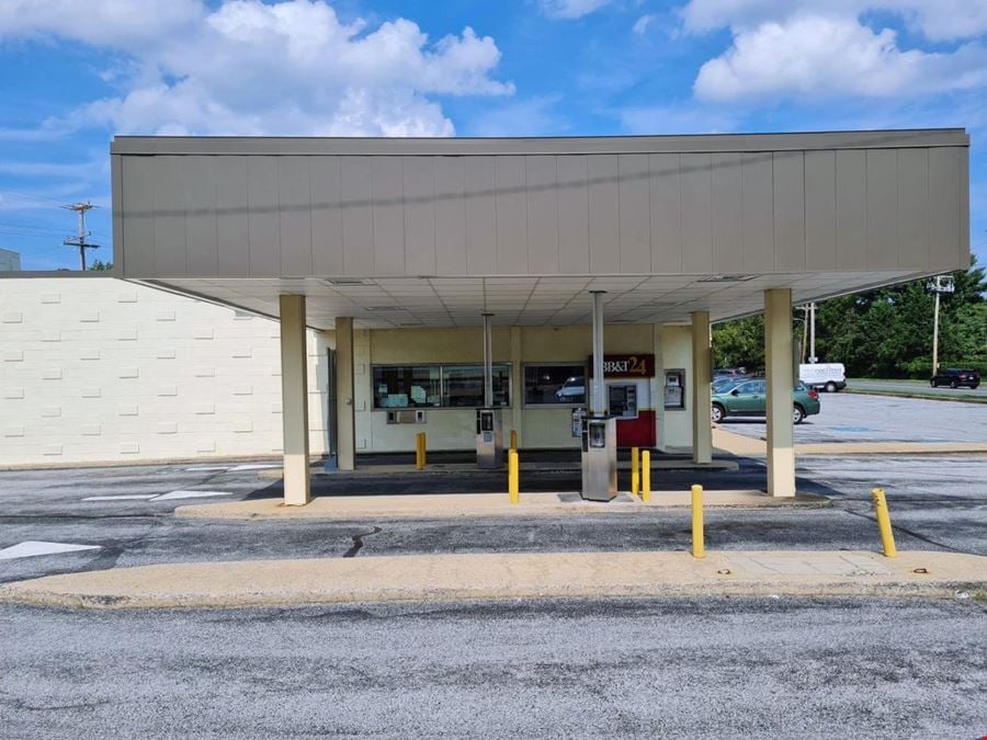 Sudbrook Square Shopping Center Bank Branch