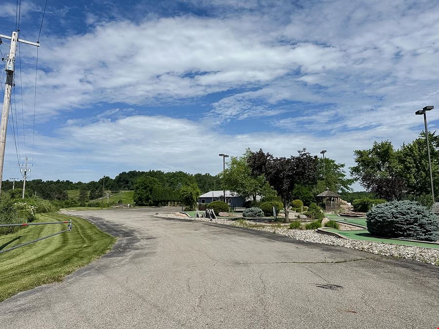 RETAIL LAND SITE ON I-69