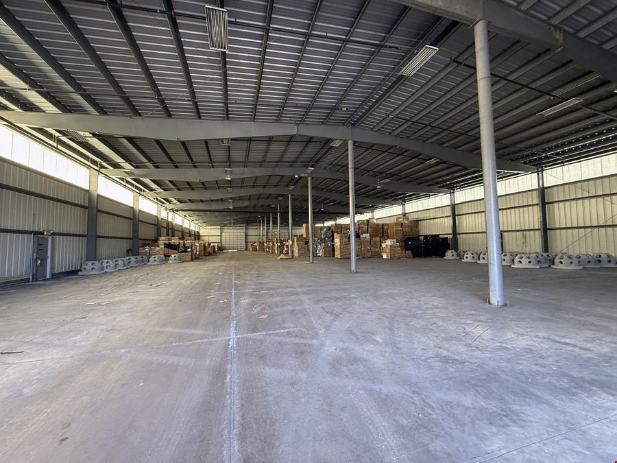 196 Commercial Blvd