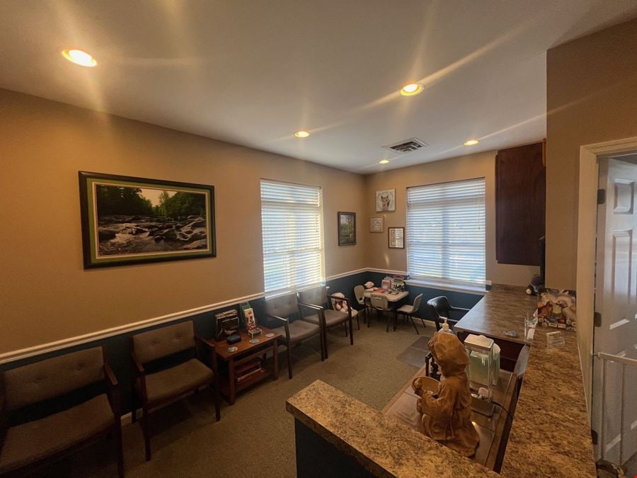 5720 Gateway Blvd, Suites 203 & 204