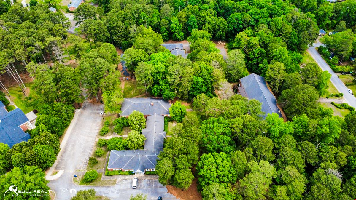 Redevelopment or Education/Religious Site | Bank Owned | ±23.8 Acres | East Point - Atlanta MSA