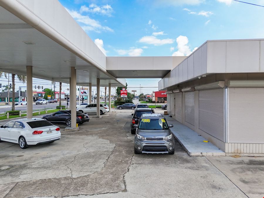 Redevelopment Opportunity with Dual Frontage at Signaled Intersection