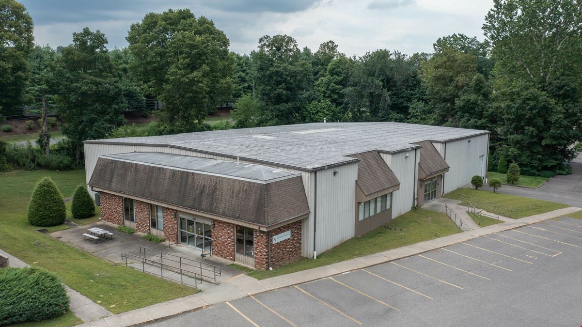 940 Federal Rd, Brookfield, CT