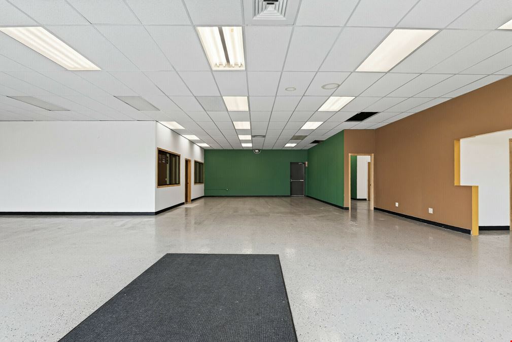 Free Standing Retail Building For Lease