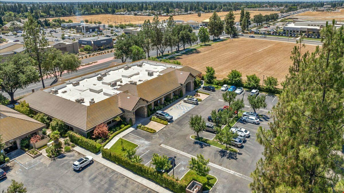 Prime Professional Office Space Located in NW Fresno