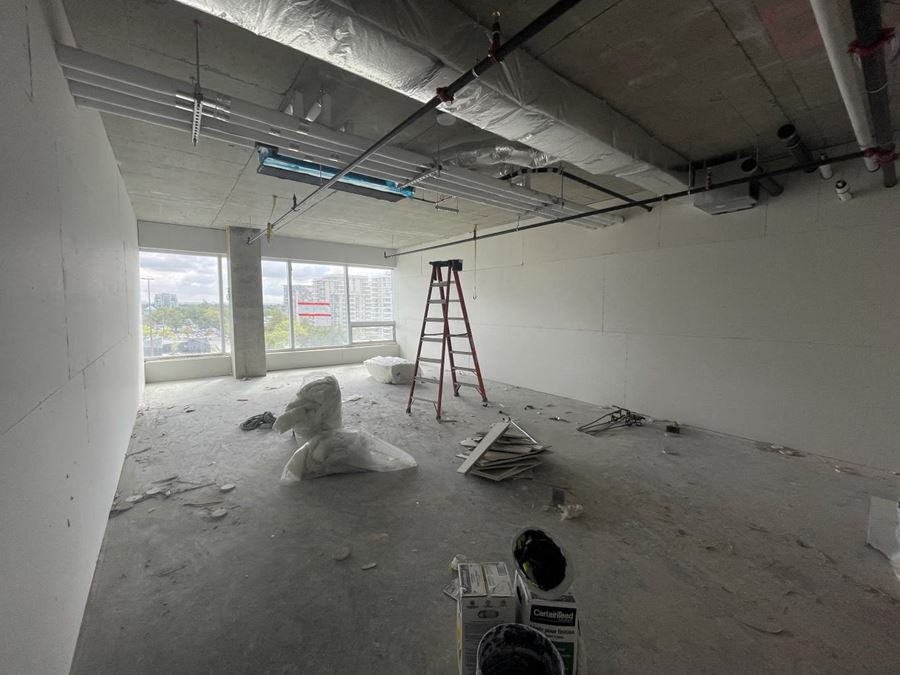 Unit 825 - 5599 No. 3 Road