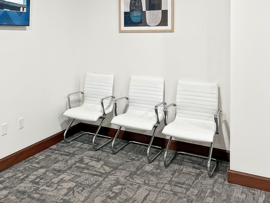 Regus - Chardon - 7th Ave