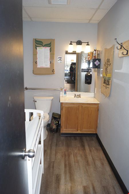 114-122 E Kemp & 9-15 2nd ST SE