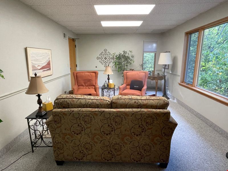 5113 N Executive Dr Suite 103