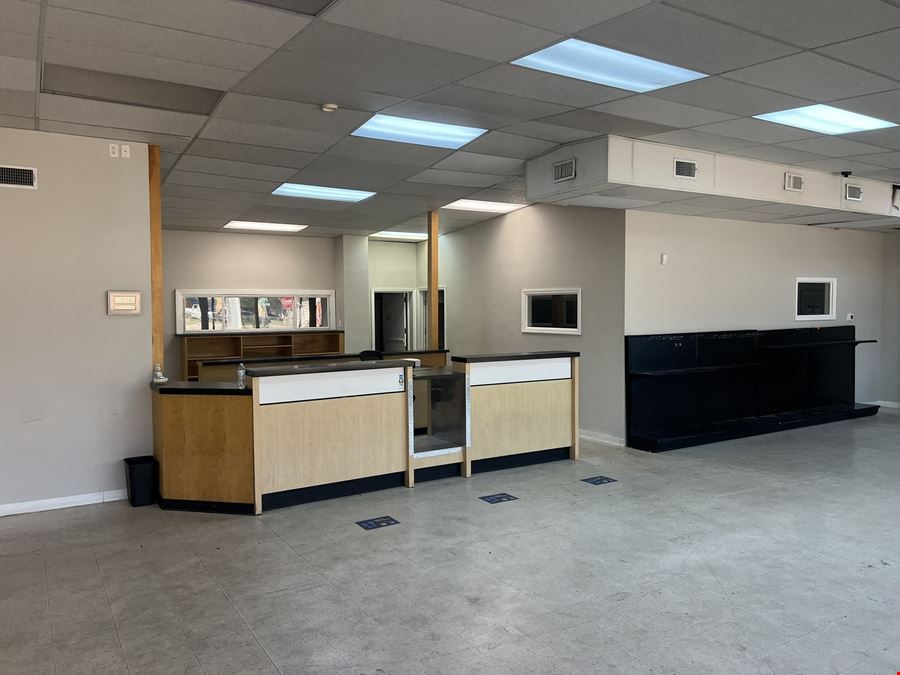 8653 Pensacola Blvd