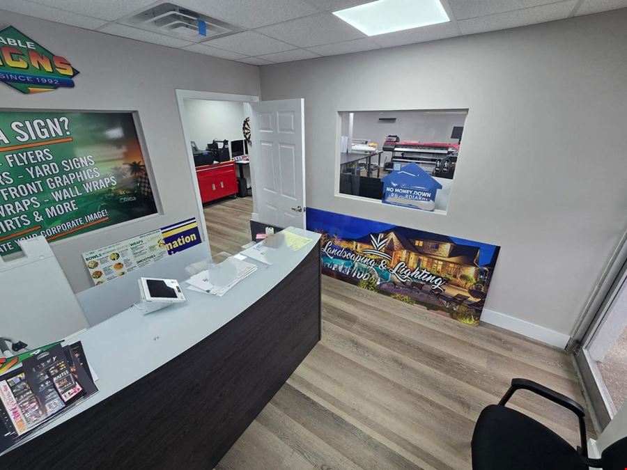 PRIME LOCATION Storefront Office/Retail