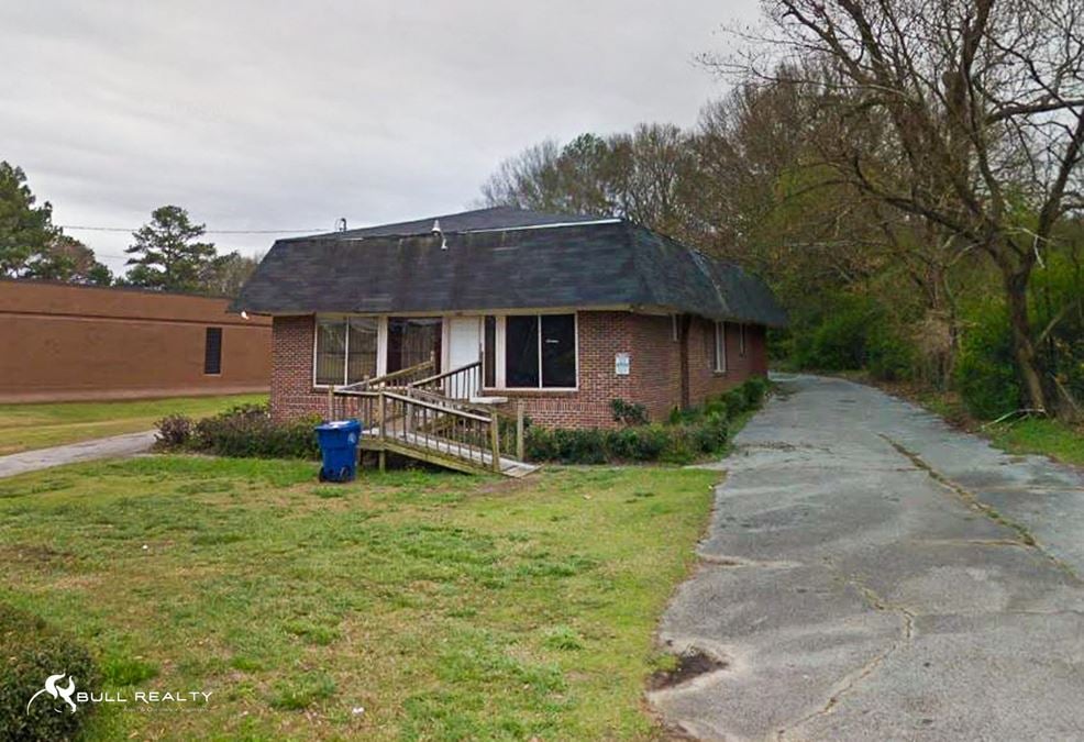 Retail Redevelopment Opportunity | ±0.58 Acres