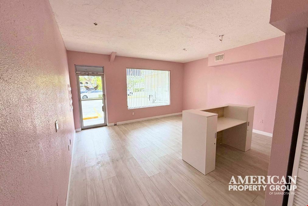 Village on Cortez Space w/ 499 sf +/-
