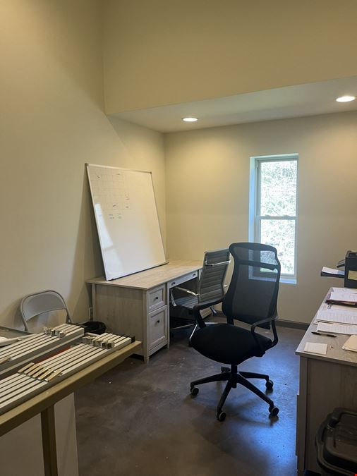 Office/Warehouse with Storage Yard