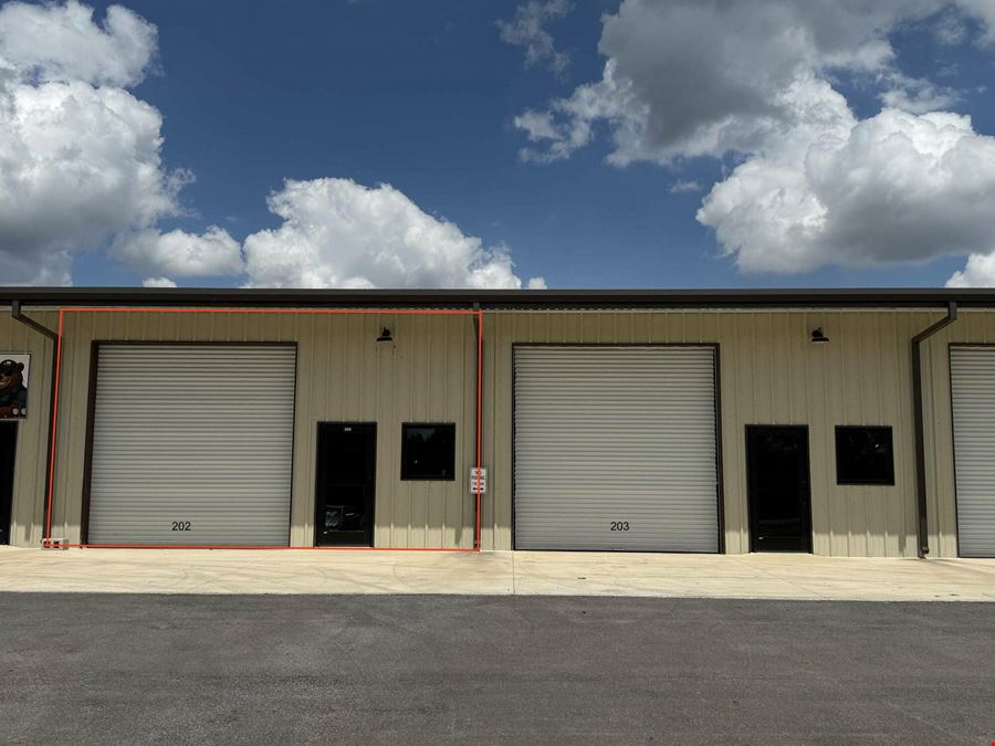 Flex/Warehouse Suites | 1,250–2,500 SF | 3-Phase Power | FM 306 | Spring Branch, TX