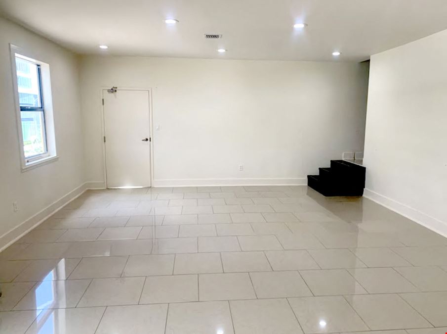 10,378 SF Free-standing Building