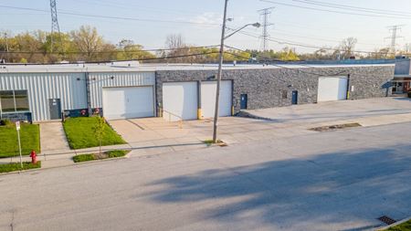 Preview of Industrial space for Rent at 4801 W Woolworth Ave